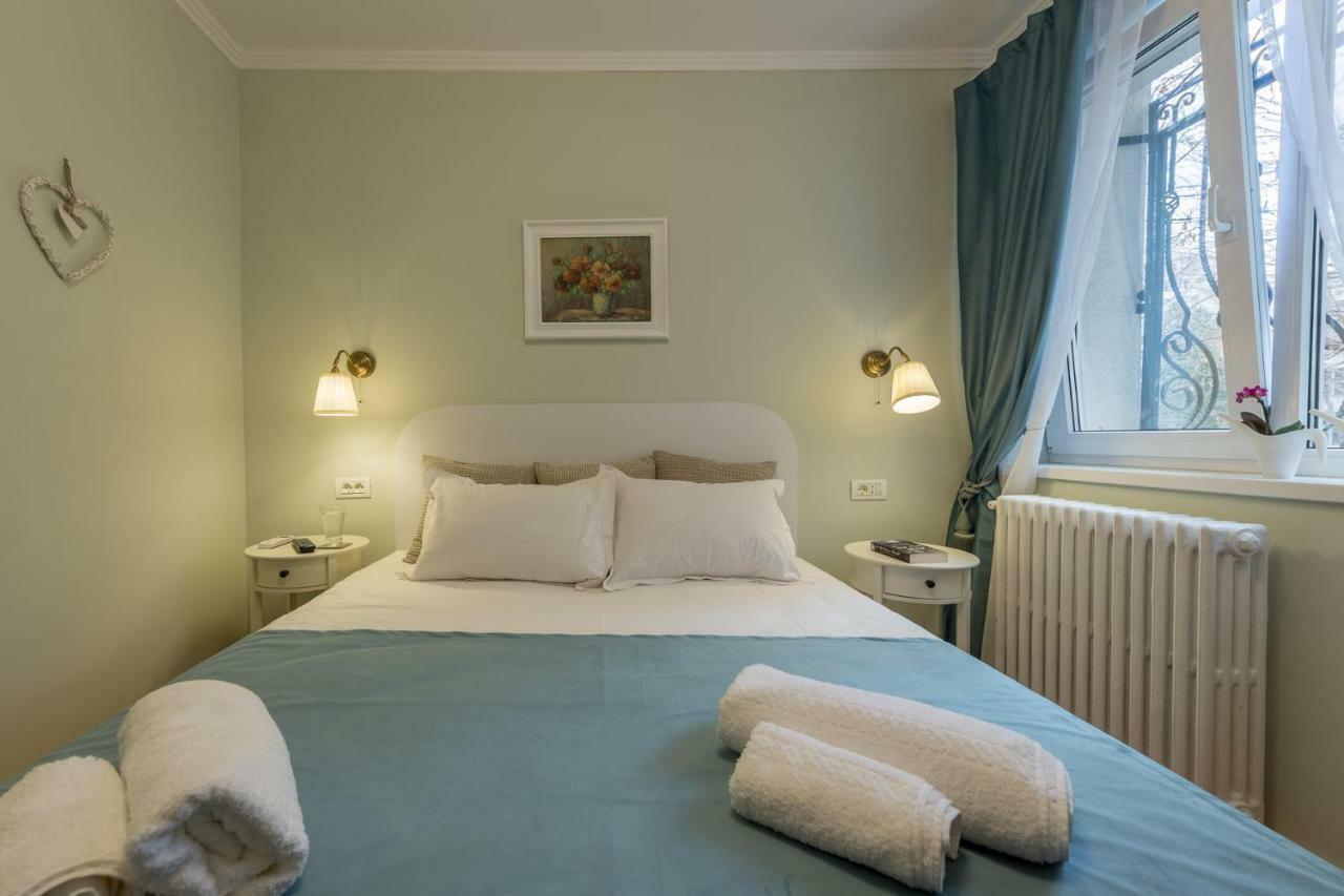 Central Stylish & Cozy One Bedroom Apartment - Adela Accommodation - Ideal For Long Stays بوخارست المظهر الخارجي الصورة