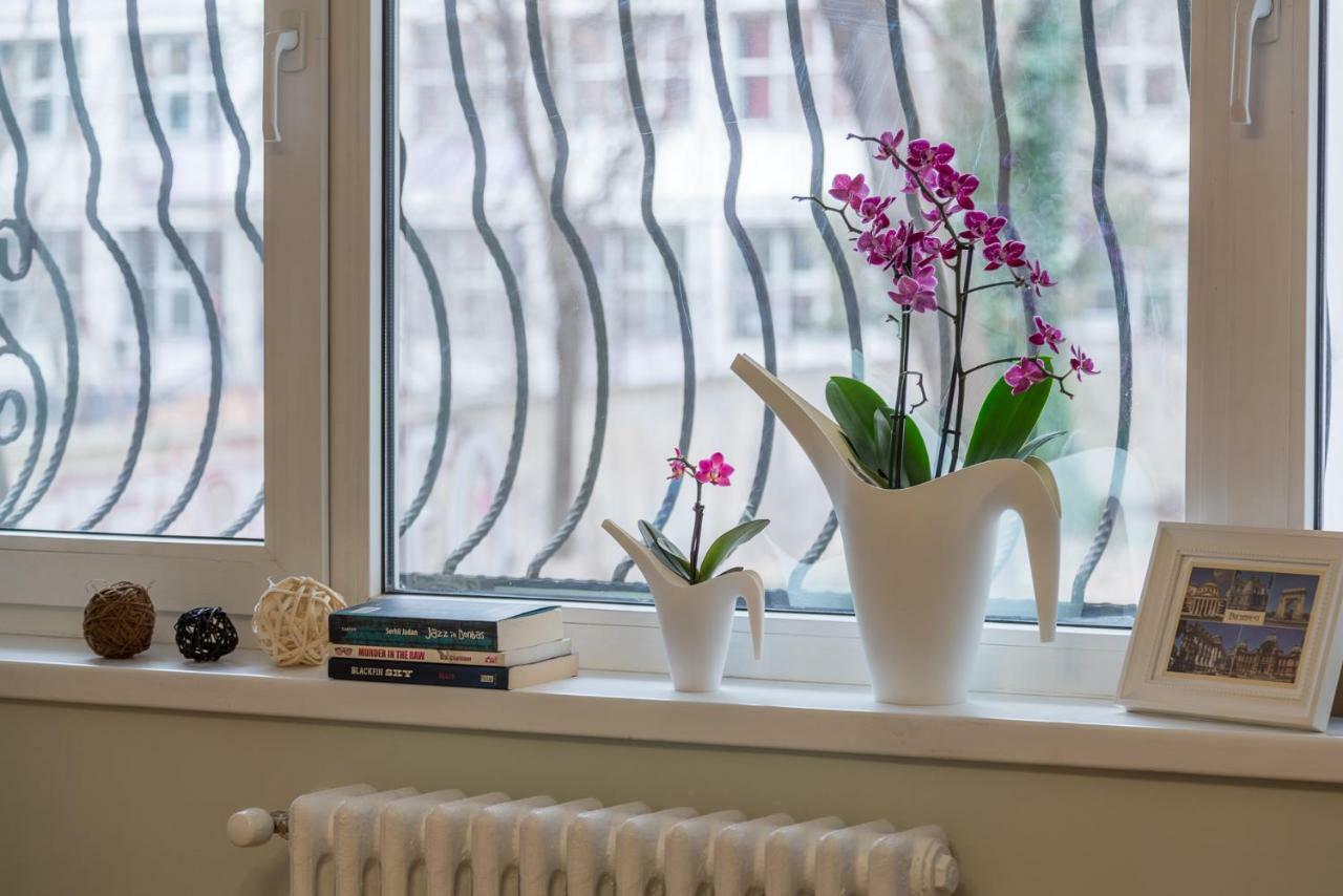 Central Stylish & Cozy One Bedroom Apartment - Adela Accommodation - Ideal For Long Stays بوخارست المظهر الخارجي الصورة