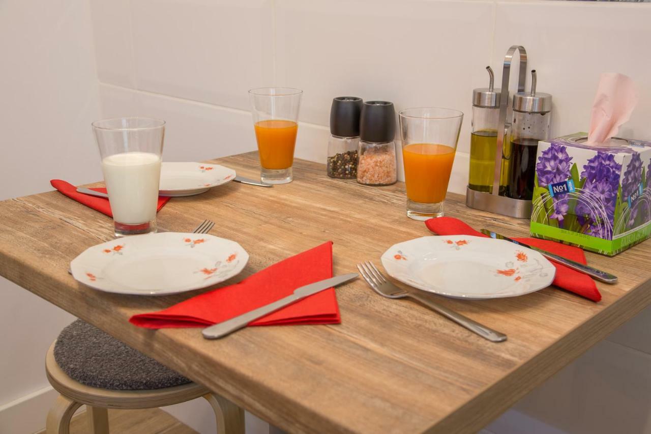 Central Stylish & Cozy One Bedroom Apartment - Adela Accommodation - Ideal For Long Stays بوخارست المظهر الخارجي الصورة